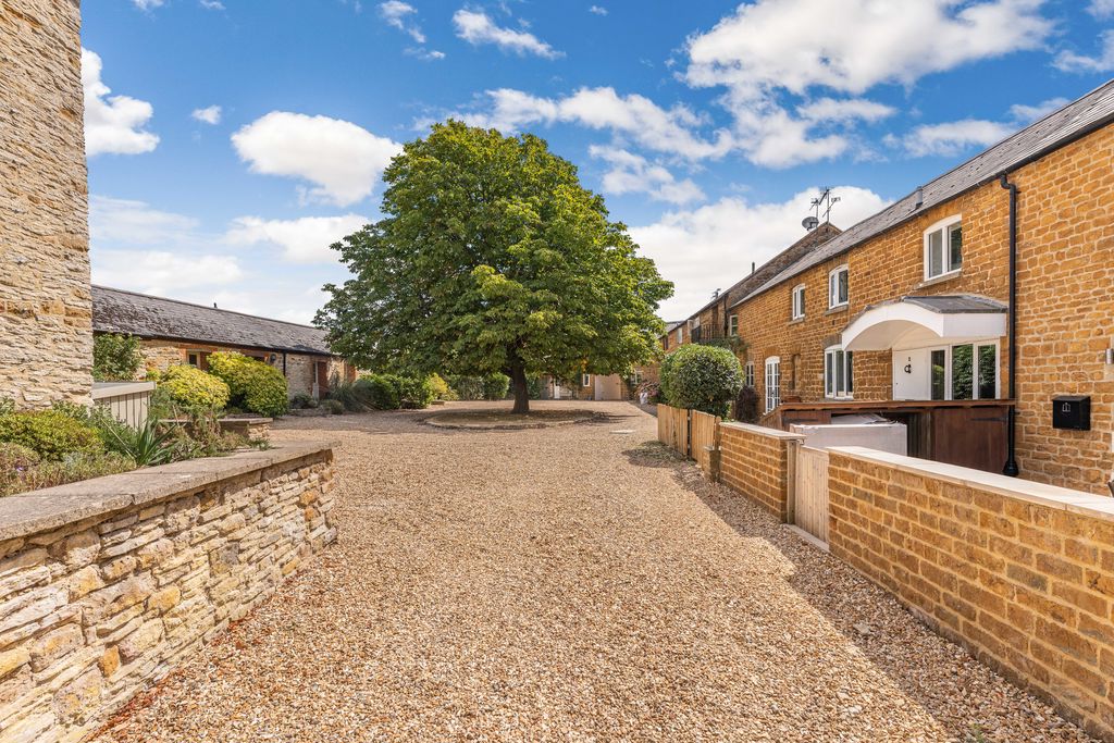 Daisy Hill, Farm Cottages Duns Tew